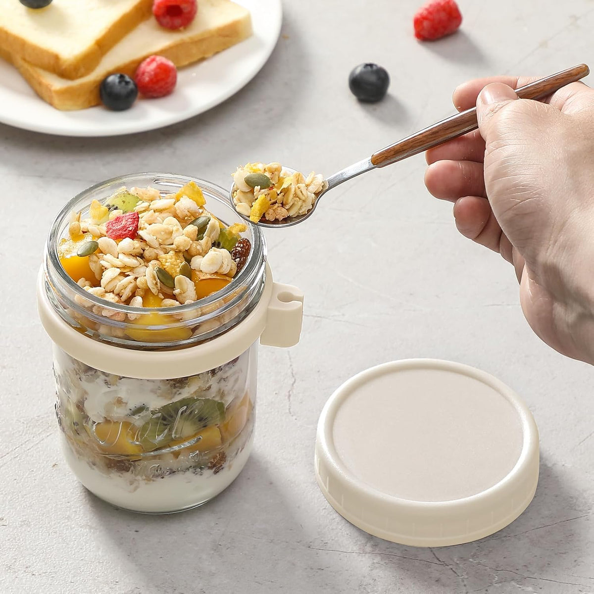4 Pack Overnight Oats Containers with Lids and Spoons, 16 Oz Glass Mason Jars with Airtight Lids, Overnight Oats Jars for Milk, Cereal, Fruit